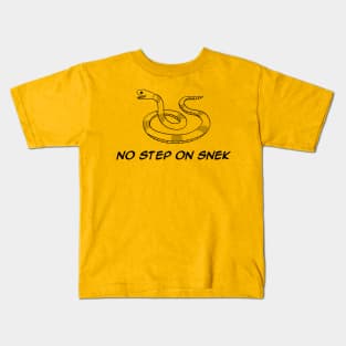 No Step on Snek T-Shirt Kids T-Shirt